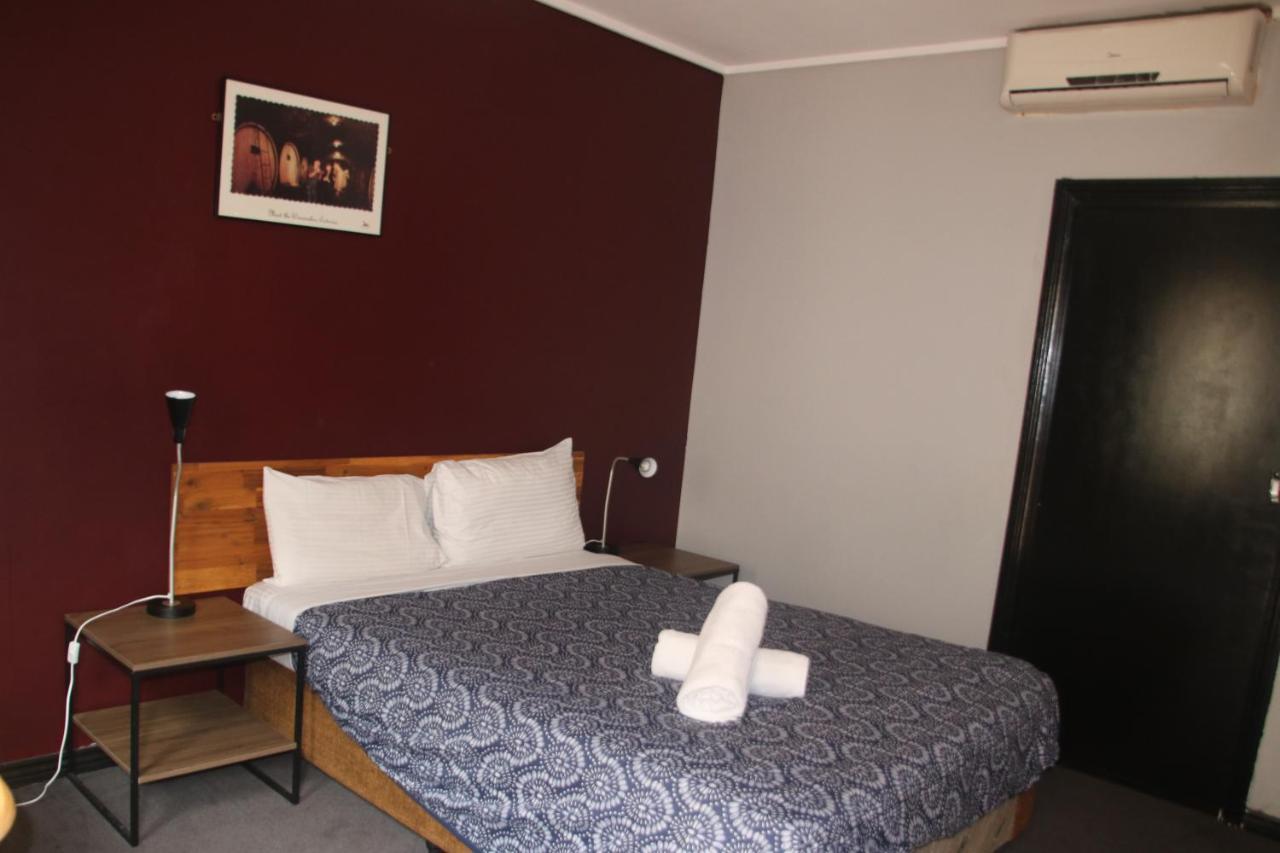 City East Motel Мельбурн Екстер'єр фото